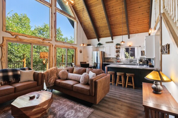 House, 3 Bedrooms | Living area | Smart TV - Timeless Traditions Arrowhead 3 Bedroom Home by RedAwning (Lake Arrowhead)