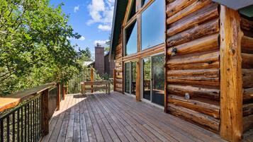 House, 3 Bedrooms | Property grounds