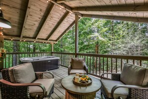 Cabin, 1 Bedroom | Terrace/patio - Light'n Bug Bungalow 1 Bedroom Cabin by RedAwning (Townsend)