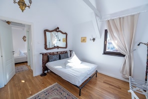 Classic Suite | Living area - Casa Din Bran-Inn Cuisine  (Bran)