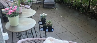 Spacious and Homely Apartment with Patio. Family friendly. Pets Allowed!