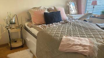 3 bedrooms, WiFi, bed sheets