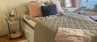 Spacious and Homely Apartment with Patio. Family friendly. Pets Allowed!