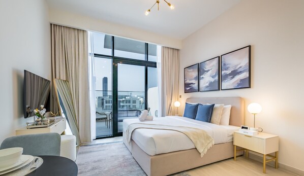 In-room safe, iron/ironing board, free WiFi, bed sheets - Delightful Studio Apartment in Azizi Riviera 20, Al Merkadh by Deluxe Holiday Homes (Dubai)