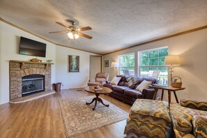 Smart TV - Trout House, Trout House 4bd/3ba on the South Holston River (Bristol)