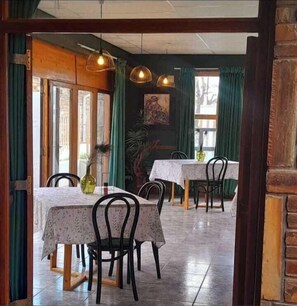 Coffee shop