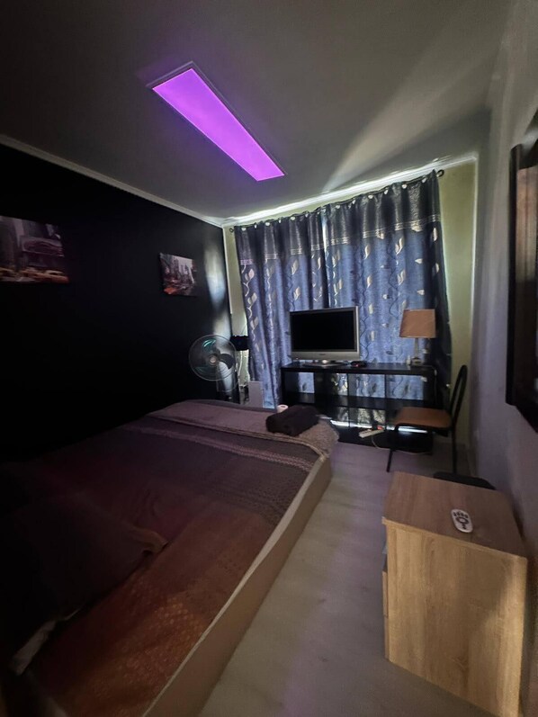 2 soverom, skrivebord, wi-fi og sengetøy