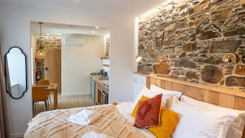 Luxury-Studiosuite, Flussblick | Eigene Kochnische | Ofen, Herdplatte, Geschirrspüler, Wasserkocher
