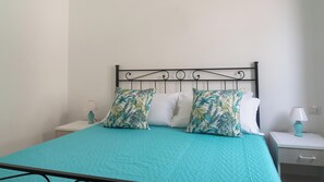 2 bedrooms, iron/ironing board, free WiFi, bed sheets - La Casa di Asia - Two Bedroom Apartment, Sleeps 4 (Tanaunella)