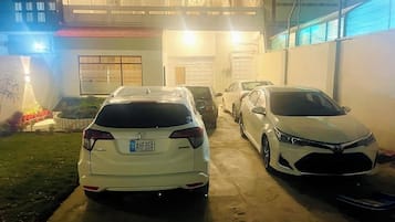 免費自助停車