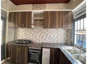 Private kitchen - In-law Rooms (Musanze)