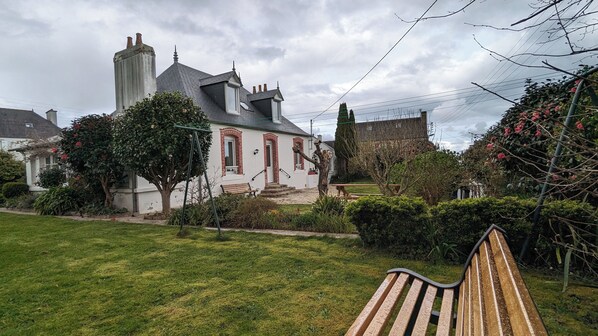 Property grounds - Maison au Coeur de Carantec Avec son Jardin Arboré (Carantec)