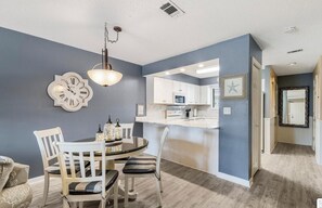 Dining - West End PCB | 3 Pools | Hot Tub | Portside Resort (Panama City Beach)