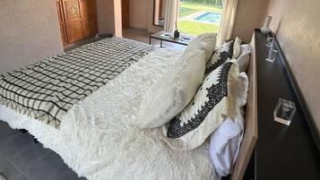 4 quartos, ferros/tábuas de passar roupa, Wi-Fi, roupa de cama