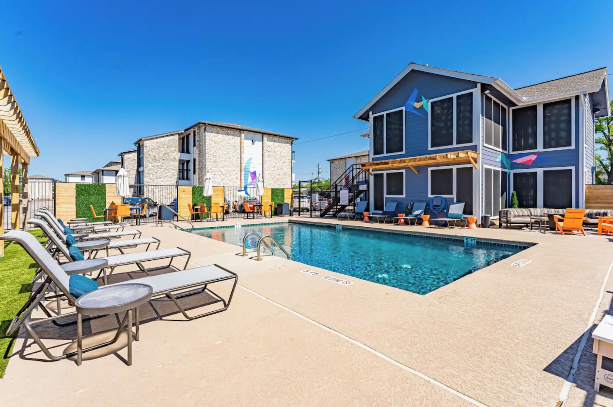 Cozy BR Apartment w/ Pool Access l Pet-Friendly l Free Parking