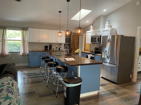 Fridge, microwave, oven, stovetop. Welcome to this beautiful 3 Bedroom 2 Bathroom Pool heated Home