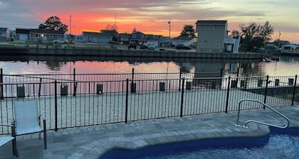 Waterfront home w/ in-ground pool, short drive to LBI and Atlantic City