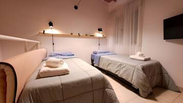 1 habitación, tabla de planchar con plancha y acceso a internet