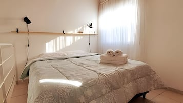 1 bedroom, iron/ironing board, Internet, bed sheets