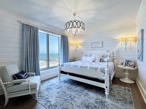 4 soverom, strykejern/-brett, wi-fi og sengetøy