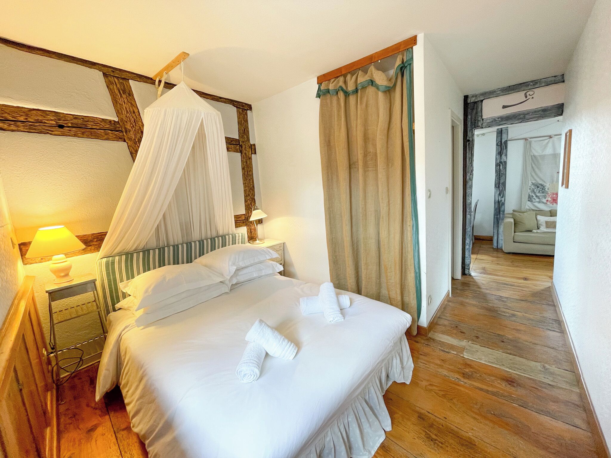 遮光窗帘、隔音  、免费 WiFi