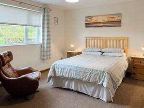 3 quartos, Wi-Fi de cortesia, roupa de cama