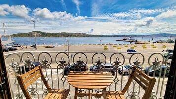 Quarto superior, sacada, vista para o mar | Terraço/pátio