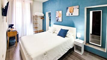 Quarto clássico | Roupas de cama antialérgicas, Wi-Fi de cortesia, roupa de cama