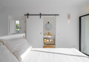3 bedrooms, iron/ironing board, WiFi, bed sheets - Casa Bartolomeu (Castro Marim)