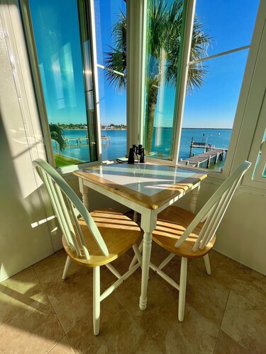 Waterfront Paradise on Hutchinson Island