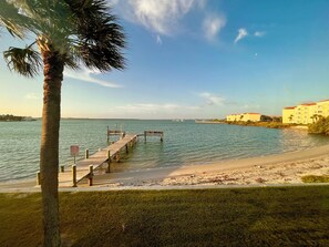 Beach - Waterfront Paradise on Hutchinson Island (Fort Pierce)