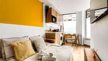 1 chambre, bureau, fer et planche à repasser, Wi-Fi gratuit