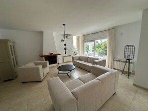 Fireplace - Luxury Villa Paradise in Castell-platja (Castell-Platja d'Aro)