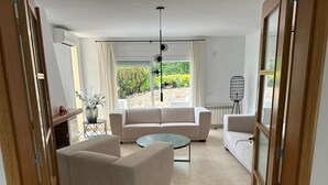Living area - Luxury Villa Paradise in Castell-platja (Castell-Platja d'Aro)