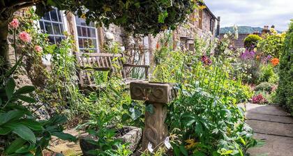 Quintessential Cottage in the Heart of Bakewell | Pass The Keys