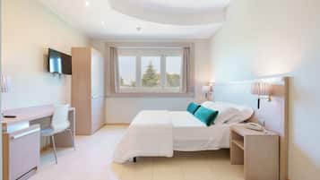 Superior Double or Twin Room | Desk, laptop workspace, free WiFi, bed sheets