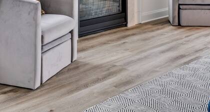 New Build w/ Heated Pool & Game Room, 0.5 blocks to Fantasy Island, Sleeps 18