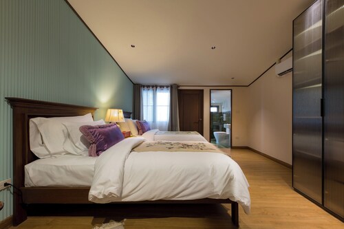 Villa No.9, Luxury Chiang Mai Living