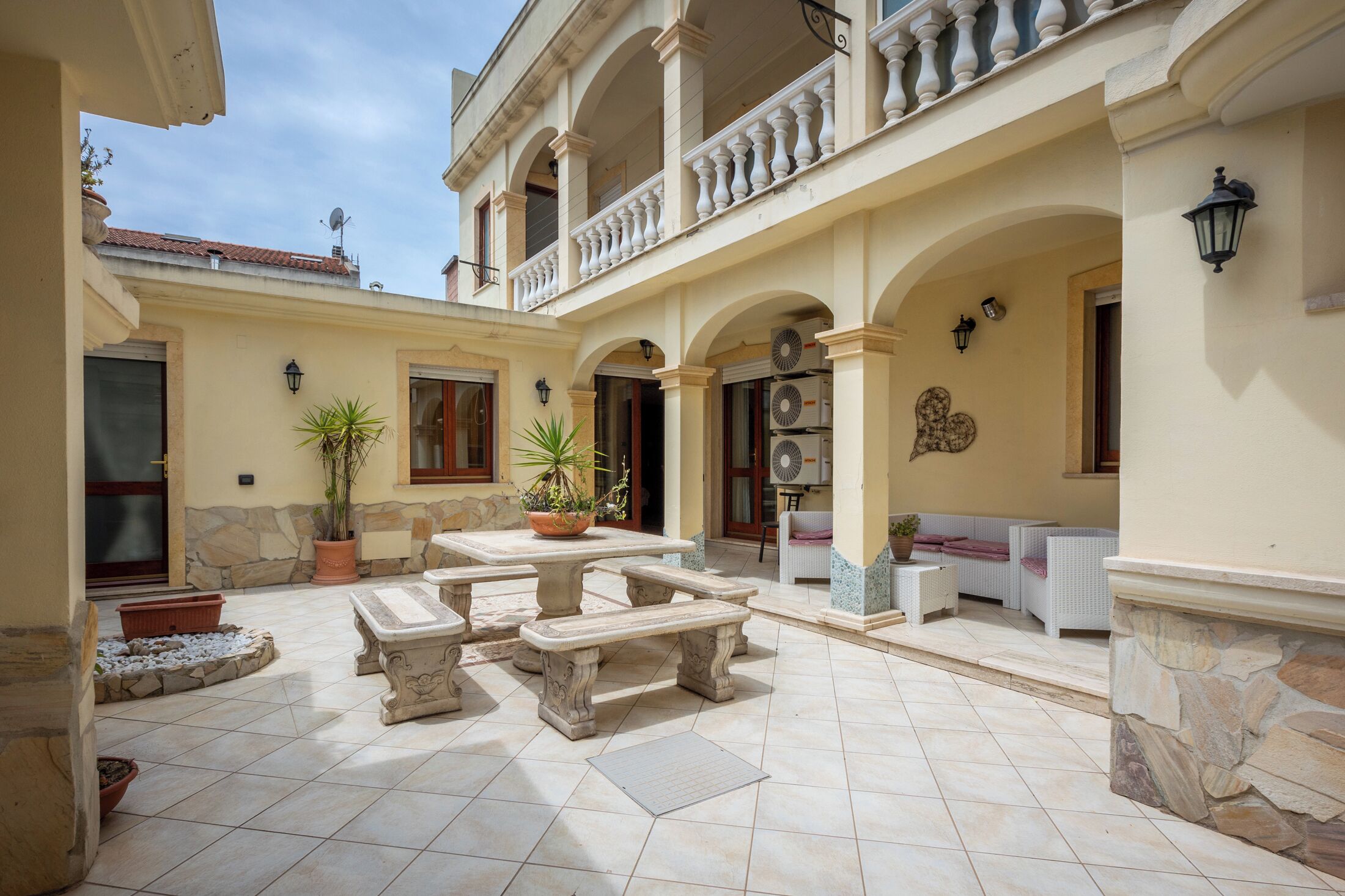 Deluxe Apartment | Terrace/patio