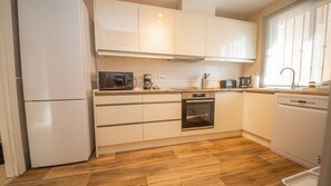 Fridge, microwave, oven, dishwasher