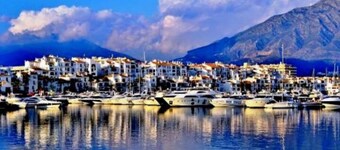 2 Bedrooms - Sleeps 4 - Garden and Pool With View