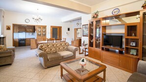 Living area - Majestic view Home just under Meteora Unesco Site

 (PJ57+9V6 Kalabaka)