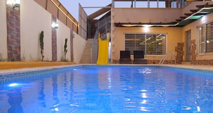 Sendebad chalet 3 bedroom with two swimming pool in Deaad sea