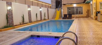 Sendebad chalet 3 bedroom with two swimming pool in Deaad sea 