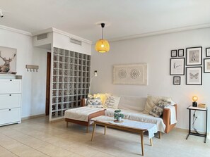 Smart TV, stereo - Large, sunny terrace, 100 m to the beach, sea view, central location (Benalmádena)