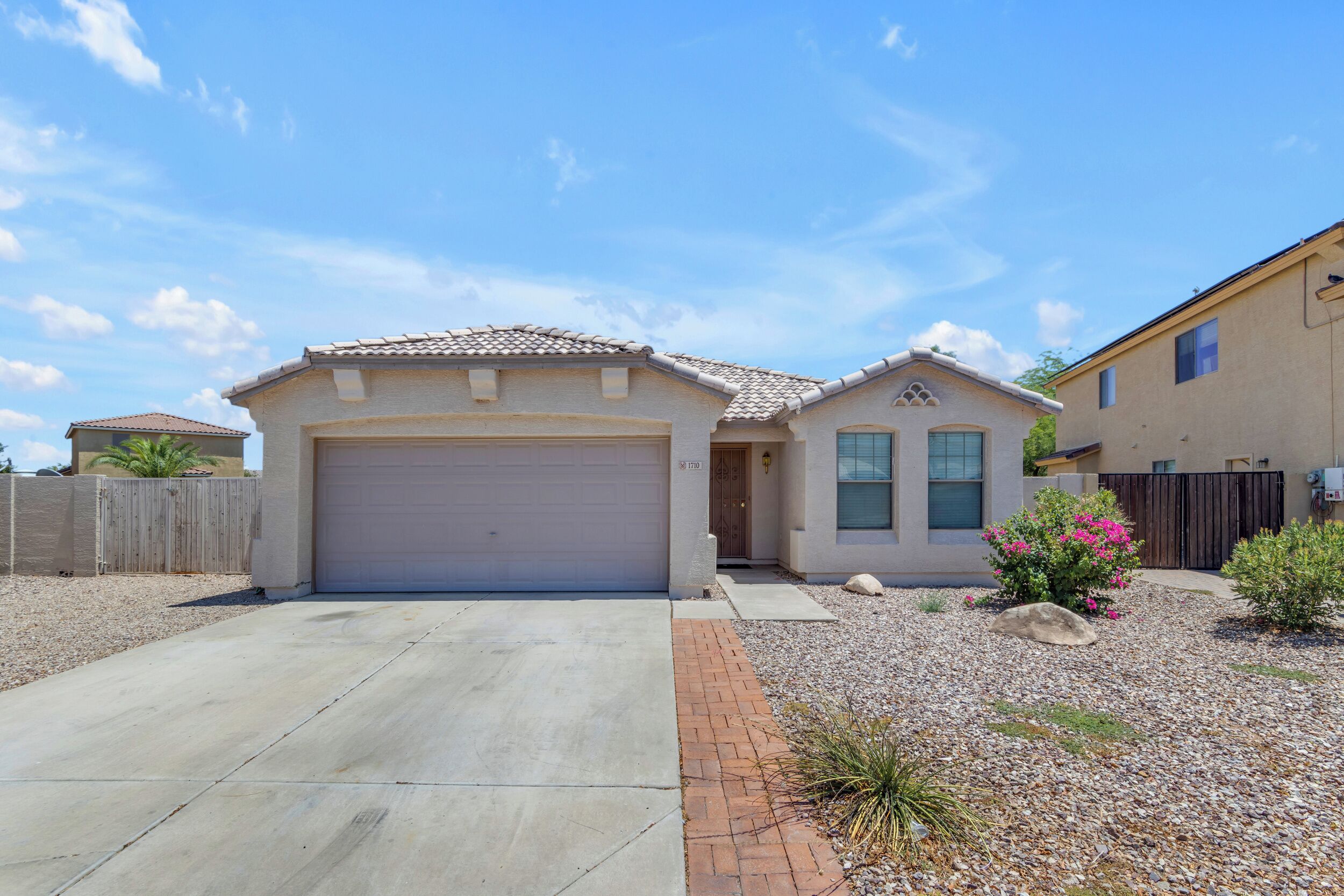 Large 4br Desert Resort with Pool in Casa Grande 