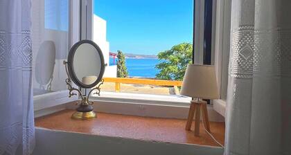 Cycladic Home with a view - 2 min walk from the beach!