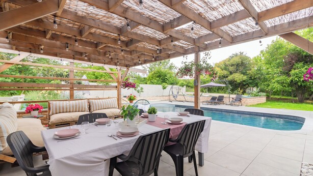 Outdoor dining - Belle Maison Familiale Avec Piscine Privée (Lézat-sur-Lèze)