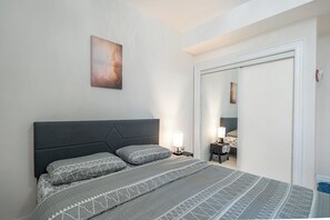 3 Schlafzimmer, Schreibtisch, Bügeleisen/Bügelbrett, kostenloses WLAN