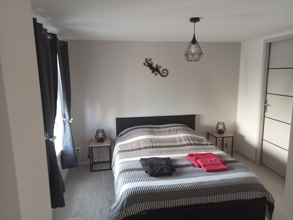 1 bedroom, WiFi, bed sheets - Les Lauriers Roses (Fontvieille)